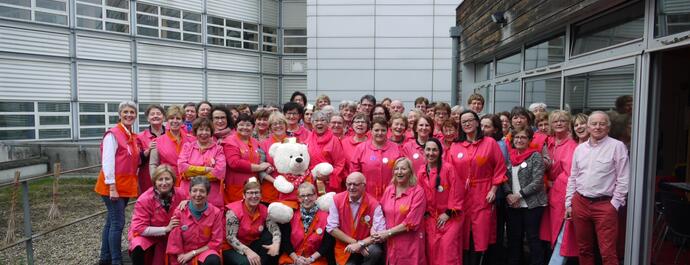 PHOTO GROUPE AVEC OSCAR